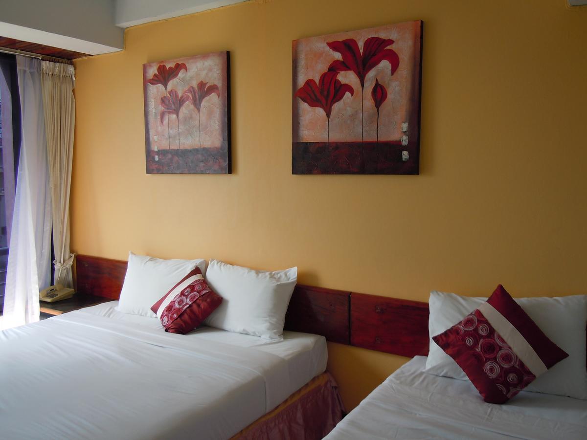Hotel Moonlight House Nakhonratchasima Exterior foto