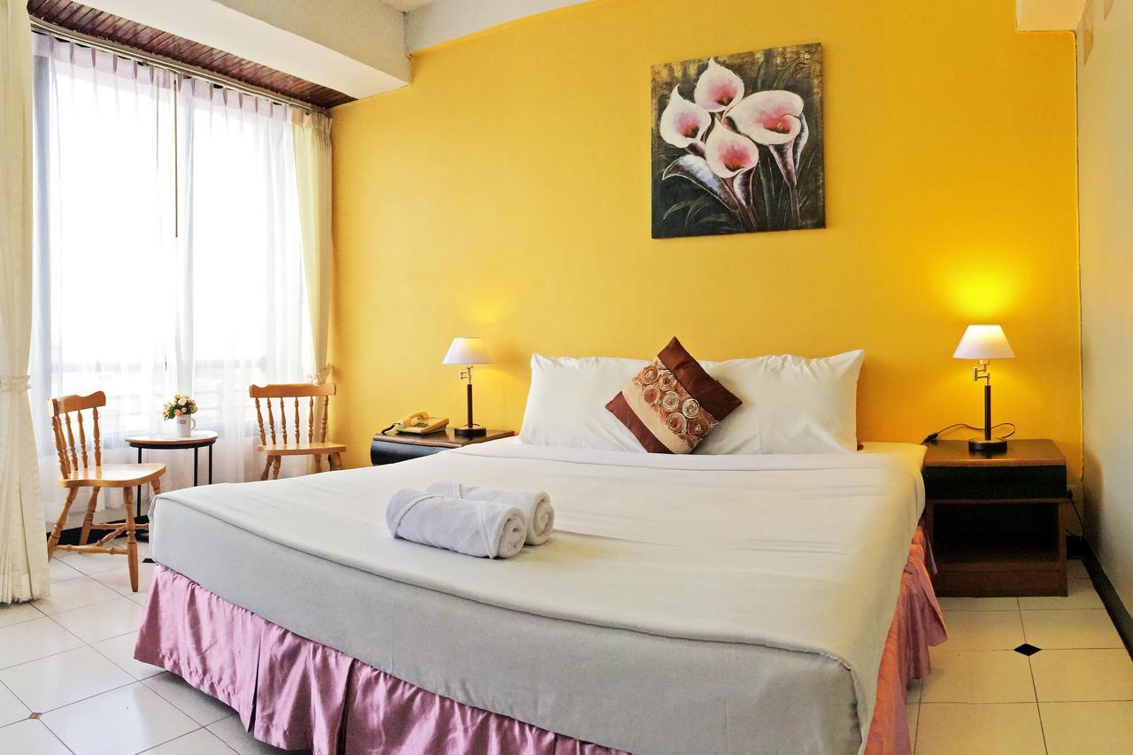 Hotel Moonlight House Nakhonratchasima Exterior foto