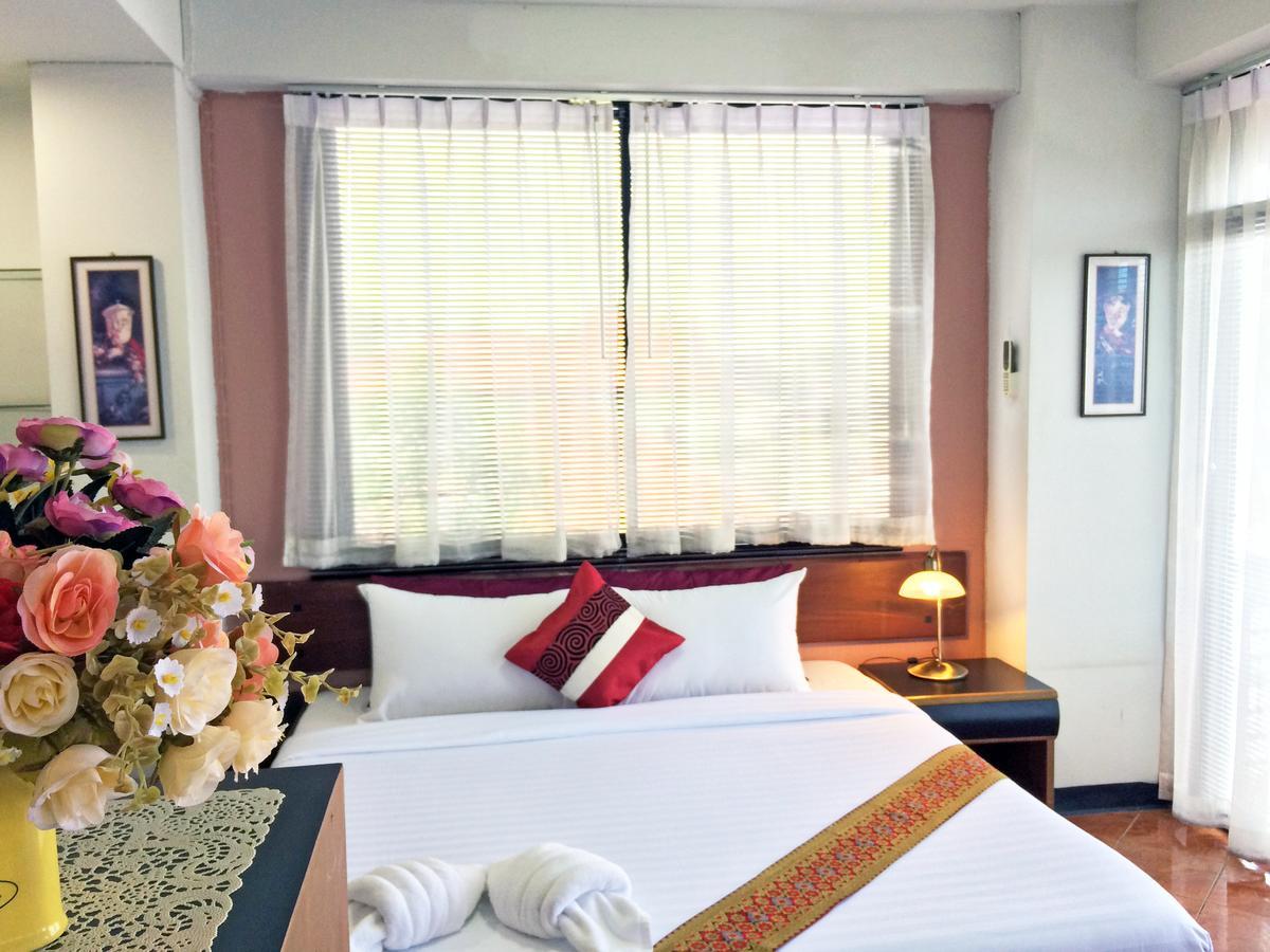 Hotel Moonlight House Nakhonratchasima Exterior foto